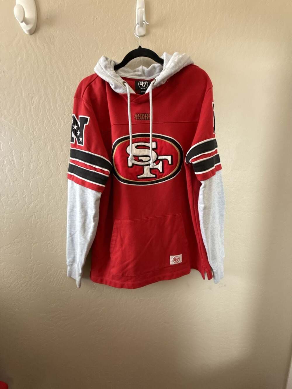 San Francisco 49ers '47 Brand Double Header Blitz Cornerback Pullover Hoodie